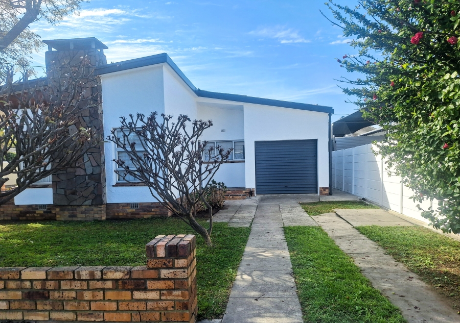 3 Bedroom Property for Sale in Lochnerhof Western Cape
